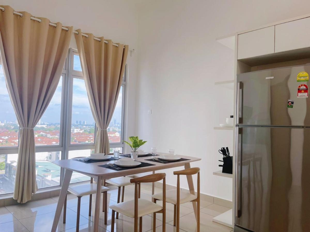 Manhattan, Mount Austin By Antlerzone Apartemen *